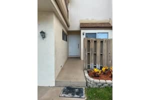 MLS# F10401897, Plantation, Florida 33324