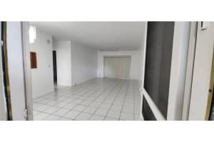 3000 NW 43rd Ter 104, Lauderdale Lakes, FL 33313 - MLS#F10401941