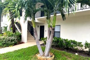 1 Via De Casas Sur 102, Boynton Beach, FL 33426 Sold 11/30/23