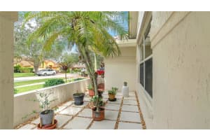 611 NW 162nd Ave, Pembroke Pines, FL 33028 Sold 12/22/23