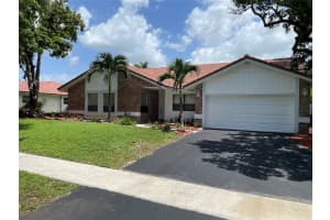 9071 NW 13th St, Plantation, FL 33322 Sold 11/15/23