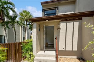 10304 NW 9th Street Cir 201, Miami, FL 33172 Sold 11/30/23