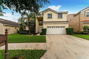 132 Cameron Dr, Weston, FL 33326 Sold 11/13/23
