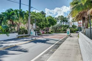 3261 S Oleander Way, Lauderdale By The Sea, FL 33062 Sold 12/11/23