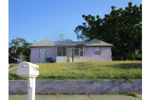 1054 W 26th St, Riviera Beach, FL 33404 Sold 11/15/23