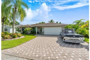 8230 NW 95th Ave, Tamarac, FL 33321 Sold 11/03/23