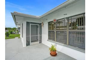 8209 NW 57th Ct, Tamarac, FL 33321 Sold 01/08/24
