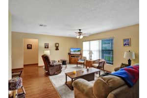 8209 NW 57th Ct, Tamarac, FL 33321 Sold 01/08/24