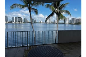 18260 Bay Road, Sunny Isles Beach, FL 33160 - MLS#F10403099