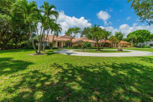 5770 Dixie Bell Rd, Palm Beach Gardens, FL 33418 Sold 10/20/23