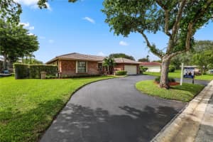 260 NW 91st Ave, Coral Springs, FL 33071 Sold 12/07/23