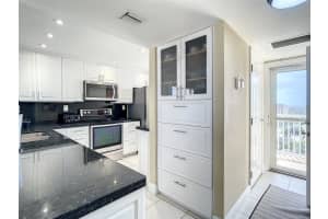 801 S Federal Hwy 1121, Pompano Beach, FL 33062 Sold 06/07/24