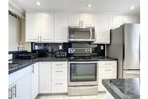 801 S Federal Hwy 1121, Pompano Beach, FL 33062 Sold 06/07/24