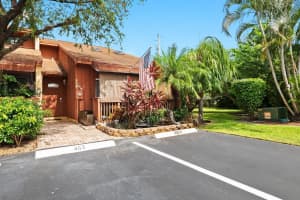 463 SE 11th Ter 463, Dania Beach, FL 33004 Sold 01/23/24