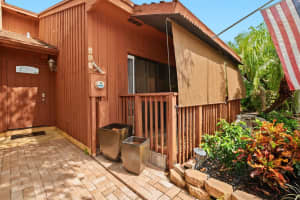 463 SE 11th Ter 463, Dania Beach, FL 33004 Sold 01/23/24