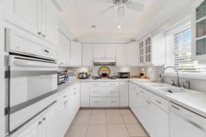 5921 NE 15th Ave, Fort Lauderdale, FL 33334 Sold 04/01/24