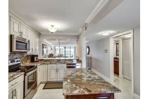 6426 Coral Lake Dr 302, Margate, FL 33063 Sold 11/20/23