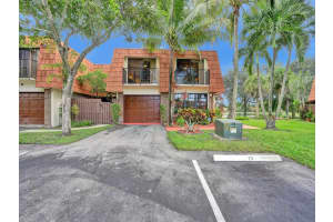 1691 S Coral Ter 1691, North Lauderdale, FL 33068 Sold 12/08/23