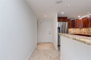 400 Golden Isles Dr 18, Hallandale Beach, FL 33009 Sold 04/24/24