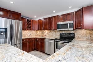 400 Golden Isles Dr 18, Hallandale Beach, FL 33009 Sold 04/24/24