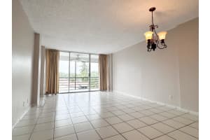 109 Royal Park Dr 3E, Oakland Park, FL 33309 Sold 11/29/23