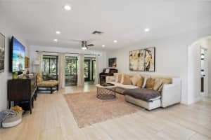 9 S Lakeshore Dr, Hypoluxo, FL 33462 Sold 03/05/24