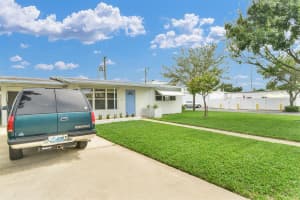 8 NE 15th Ave, Pompano Beach, FL 33060 - MLS#F10403912