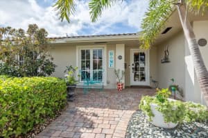 2900 NE 40th St, Lighthouse Point, FL 33064 Sold 11/28/23