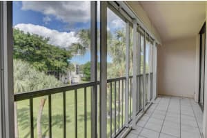 5370 Las Verdes Cir 317, Delray Beach, FL 33484 Sold 03/01/24