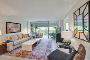 107 Royal Park Dr #4b, Oakland Park, FL 33309, Sold 12/20/23