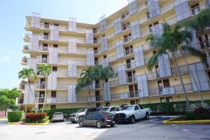 3101 N Country Club Dr 712, Aventura, FL 33180 Sold 12/18/23