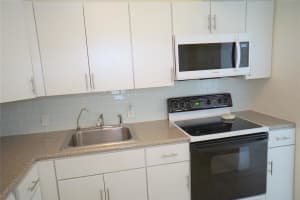 3101 N Country Club Dr 712, Aventura, FL 33180 Sold 12/18/23