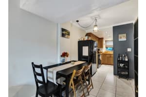 807 W Oakland Park Blvd H7, Wilton Manors, FL 33311 Sold 04/15/24