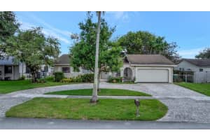 5052 SW 87th Ter, Cooper City, FL 33328 Sold 03/11/24