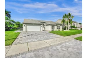 10175 Grove Ln, Cooper City, FL 33328 Sold 01/02/24