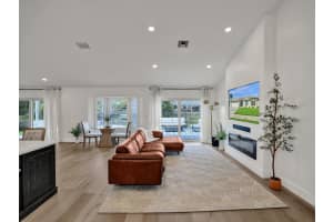 10175 Grove Ln, Cooper City, FL 33328 Sold 01/02/24