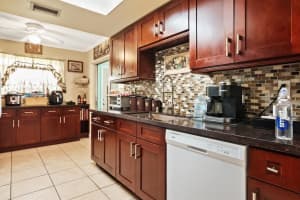 4911 NW 55th Ct, Tamarac, FL 33319 Sold 02/20/24