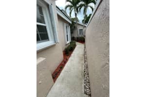 112 Harbor Lake Cir, Greenacres, FL 33413 Sold 05/30/24
