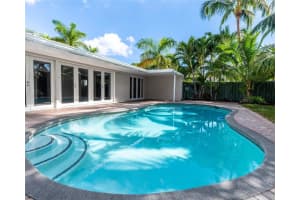 18 Fort Royal Isle, Fort Lauderdale, FL 33308 Sold 12/06/23