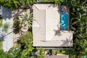 18 Fort Royal Isle, Fort Lauderdale, FL 33308 Sold 12/06/23