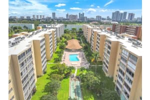 610 NE 12th Ave 506, Hallandale Beach, FL 33009 Sold 12/04/23