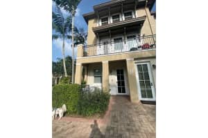 807 SW 147th Ave 1402, Pembroke Pines, FL 33027 Sold 01/18/24