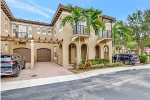 6858 Julia Gardens Dr 6858, Coconut Creek, FL 33073 Sold 12/13/23