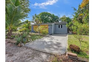 724 NW 17th St, Fort Lauderdale, FL 33311 Sold 12/29/23