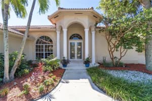 8214 NW 41st St, Coral Springs, FL 33065 Sold 12/19/23