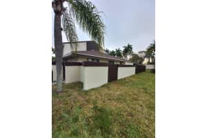 20031 NE 2nd Pl 20031, North Miami Beach, FL 33179 Sold 12/13/23