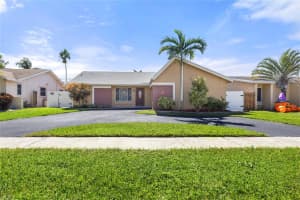 11800 NW 37th Pl, Sunrise, FL 33323 Sold 12/11/23
