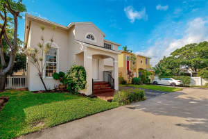12000 NW 13th St, Pembroke Pines, FL 33026 Sold 01/19/24