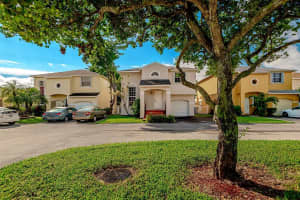 12000 NW 13th St, Pembroke Pines, FL 33026 Sold 01/19/24