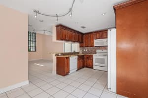 12000 NW 13th St, Pembroke Pines, FL 33026 Sold 01/19/24